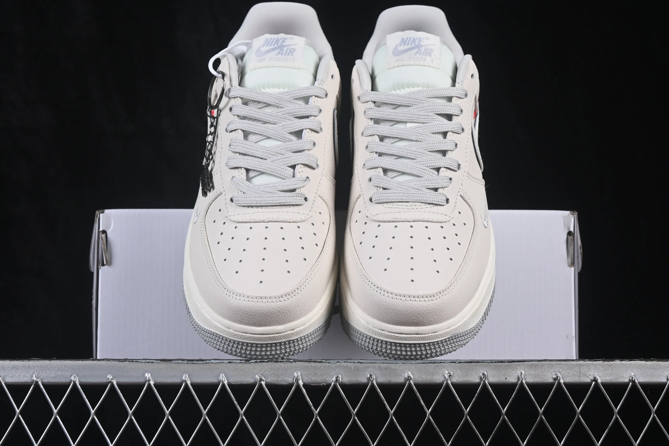 All categories Nk Air Force 1 Air Force series Nk Air Force 1 Low Air Force low-top Nike Air Force 1'07 Low joint model Air Force 1 low-top casual sneakers DF0188-153